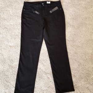 NWT Black mid-rise skinny leg jeggings size 16